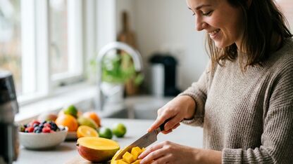 Zo snijd je een mango zonder gedoe
