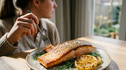 Hoe bak je zalm met een krokant velletje?
