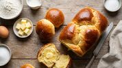 Zachte brioche met roomboter