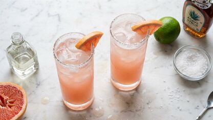 Paloma met tequila, verse grapefruit en een zoute rand