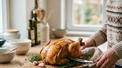 Zo krijg je knapperig kippenvel uit de oven